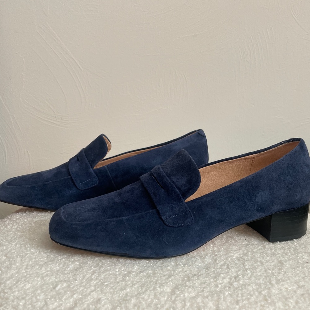 Anthropologie navy blue suede classic loafers with heel